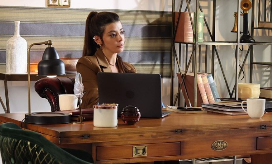 Aile Dizisinden Selin Sekerci Ayriliyor Mu Aile Serapa Ne Oldu