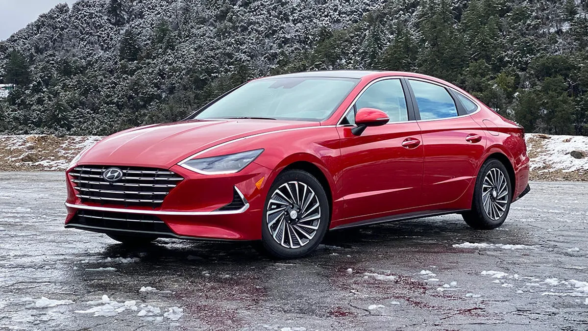 Ogi1 2020 Hyundai Sonata Hybrid 001