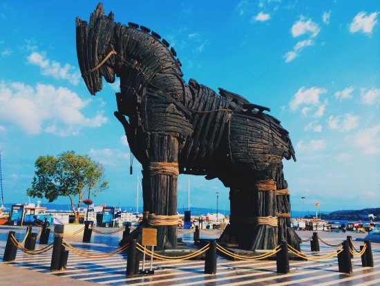 Canakkale Truva Heykeli