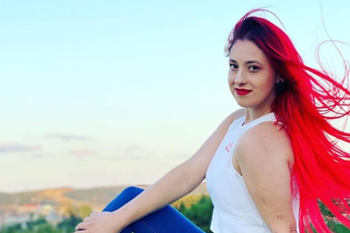 Kirmizi Oje Kimdir Fatma Kilic Kac Yasinda 2