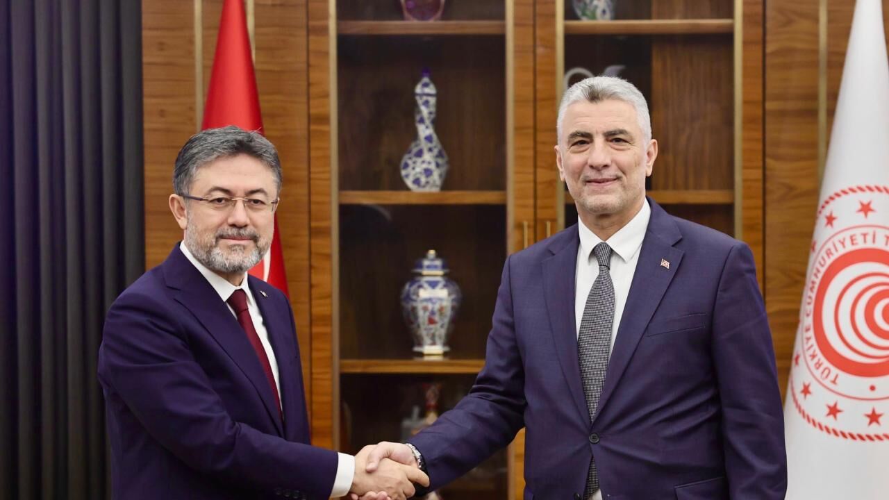Ticaret Bakanı Ömer Bolat Ve Orman Bakanı İbrahim Yumaklı Bir Araya Geldi