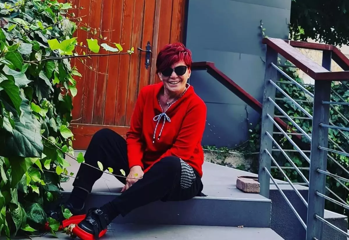 Emel Muftuoglu Kimdir Emel Muftuoglu Kac Yasinda (2)-1