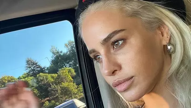 Yaban Cicekleri Berna Kim Busra Pekin Kimdir