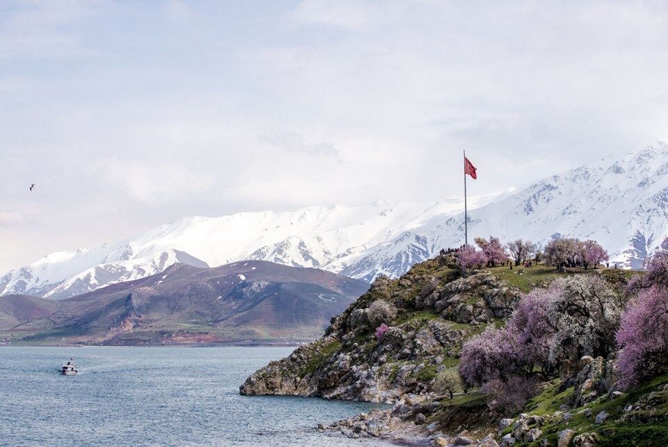 Akdamar Adasi Yeni Bakış