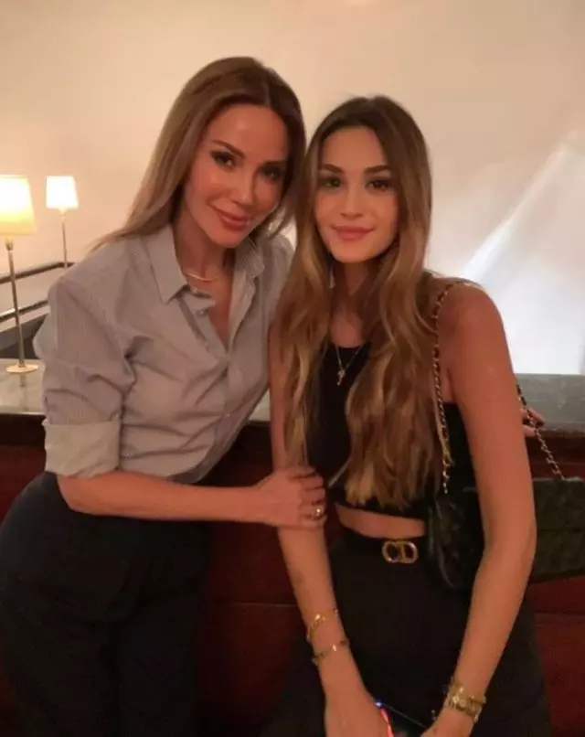 Demet Sener Ibrahim Kutluay Kac Cocugu Var Demet Sener Kac Yil Evli Kaldi (3)