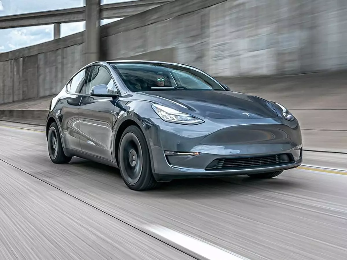 Tesla Yeni̇ Bakiş Gazetesi̇