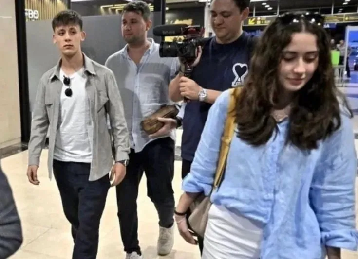 Arda Gulerden Sevgilisi Duru Naymanla Romantik Pozlar 9