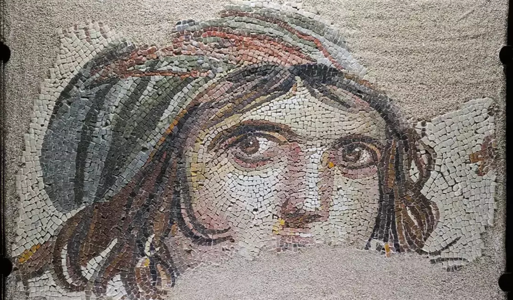 İşte Bu Da Kırklareli'nin Keçe Işleme Sanatıyla Yapılan Çingene Kızı