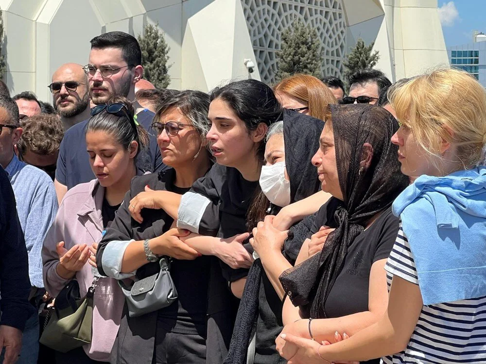 Oyuncu Gulsah Comoglu Son Yolculuguna Ugurlandi (2)