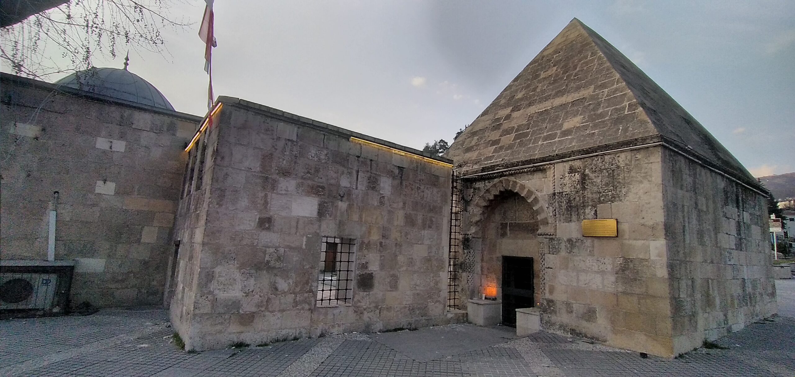 Taş Medrese Yeni Bakış