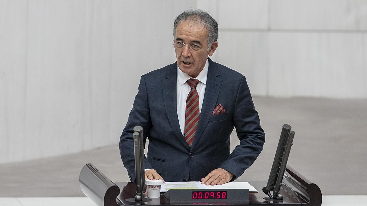 Ahat Andican Kimdir Nereli Kac Yasinda1