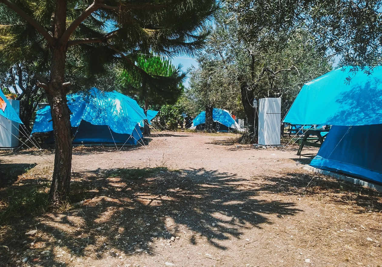 Deniz Cadir Kamp Cadir Alani