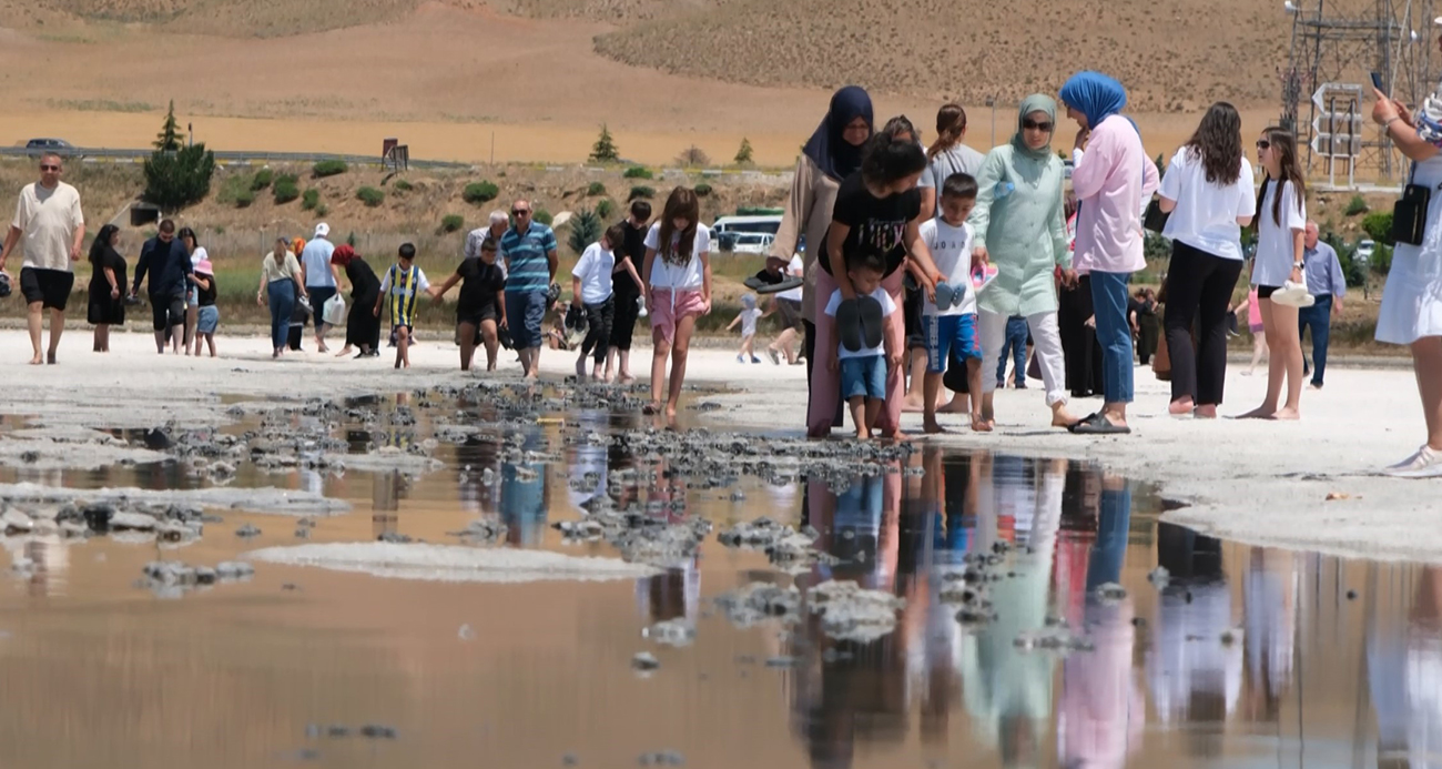 Dogal Sifa Kaynagi Tuz Golu Turistlerin Yeni Gozdesi (2)