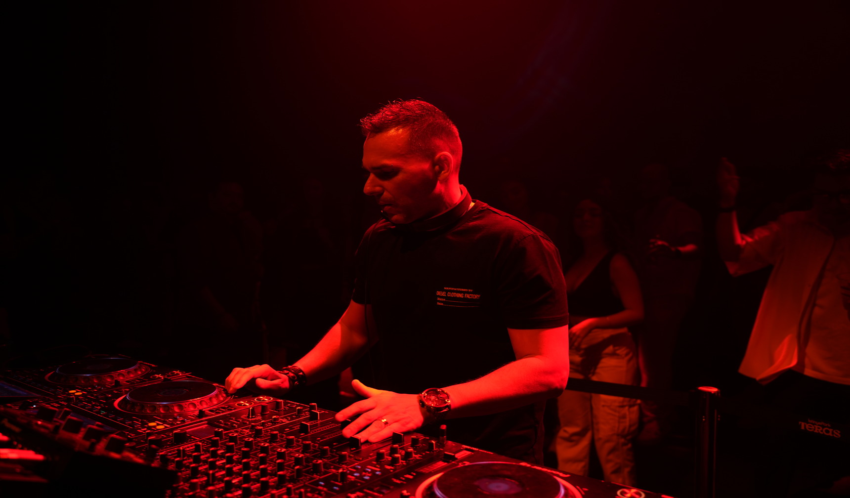 Gaia Project Back To City Ile Izmiri Salladi (1)