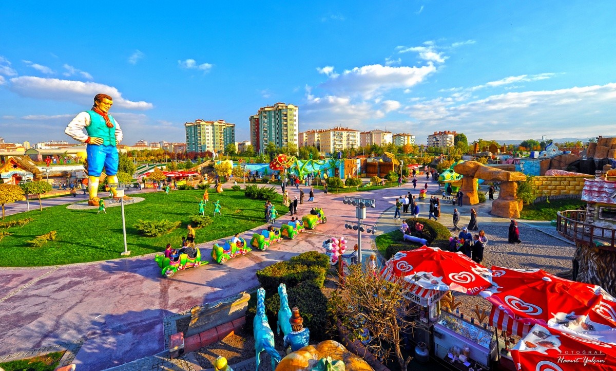 Harikalar Diyarı Yeni Bakış