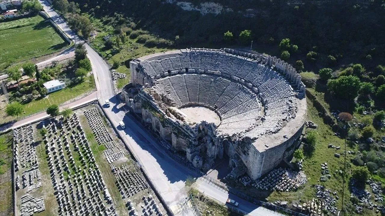 Perge Antik Kenti