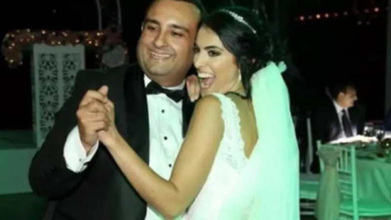 Rustu Onur Atillanin Bosanma Sonrasi Yeni Aski Nez Ile Pozu Olay Yaratti (1)