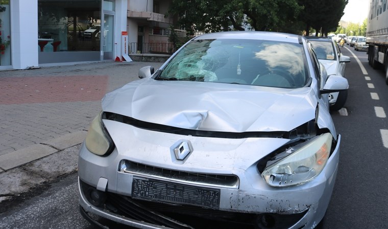 Sinava Gidenlerin Icinde Bulundugu 3 Arac Kaza Yapti Ogrencileri Polis Yetistirdi (2)