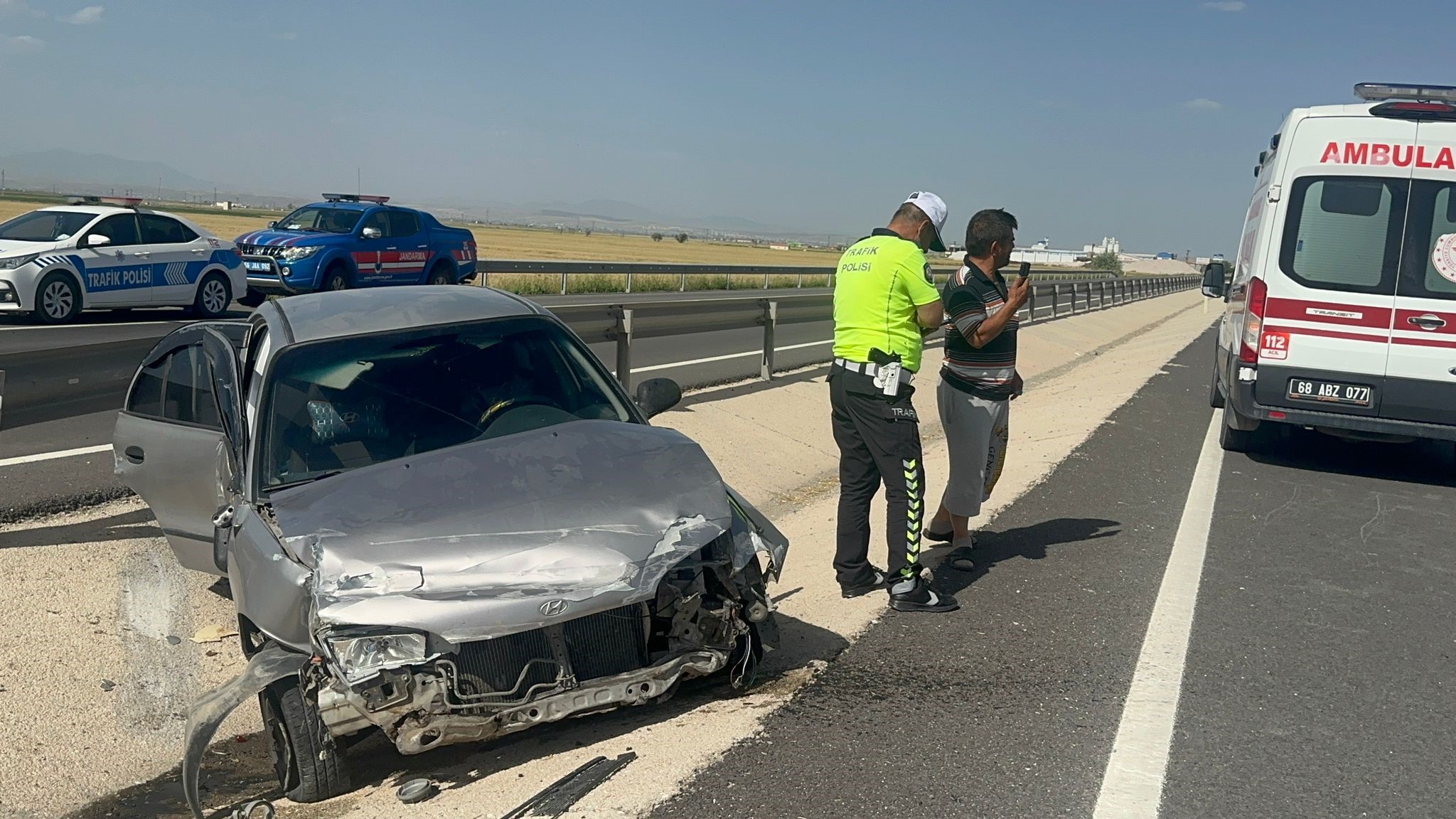 Tatile Giden Ailenin Feci Sonu Aksarayda Kaza Yaptilar (1)