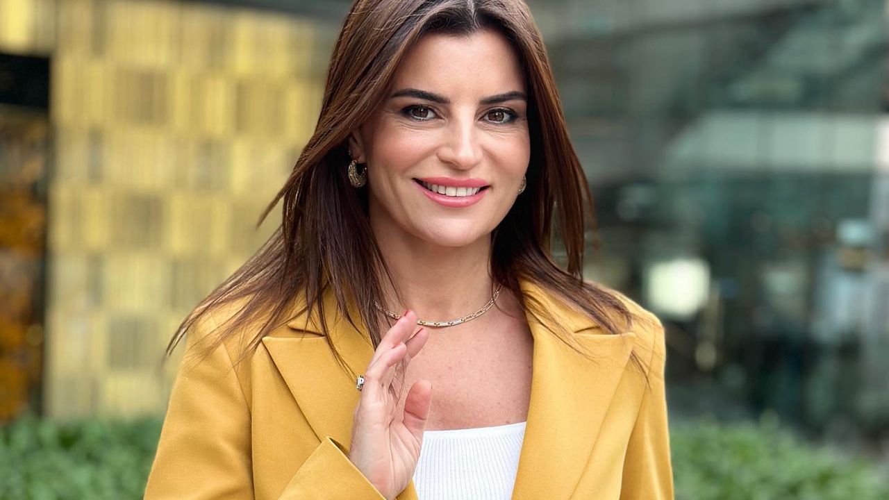 Unlu Sunucu Ece Vahapoglu Kim Neden Bosandi (2)