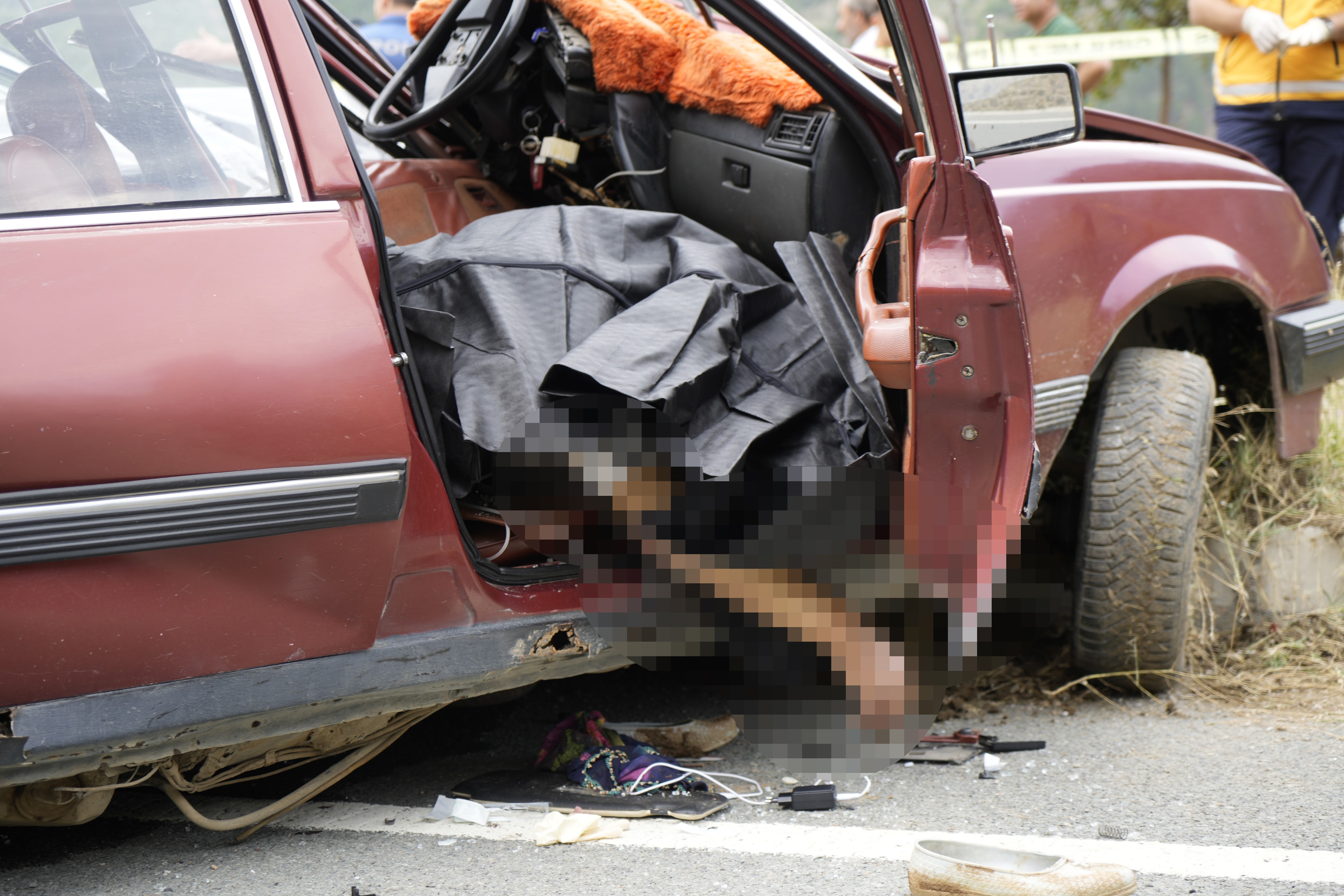 Gümüşhane'nin Torul Ilçesi Köprübaşı Mahallesi'nde Trafik Kazası 3 Yaralı (1)