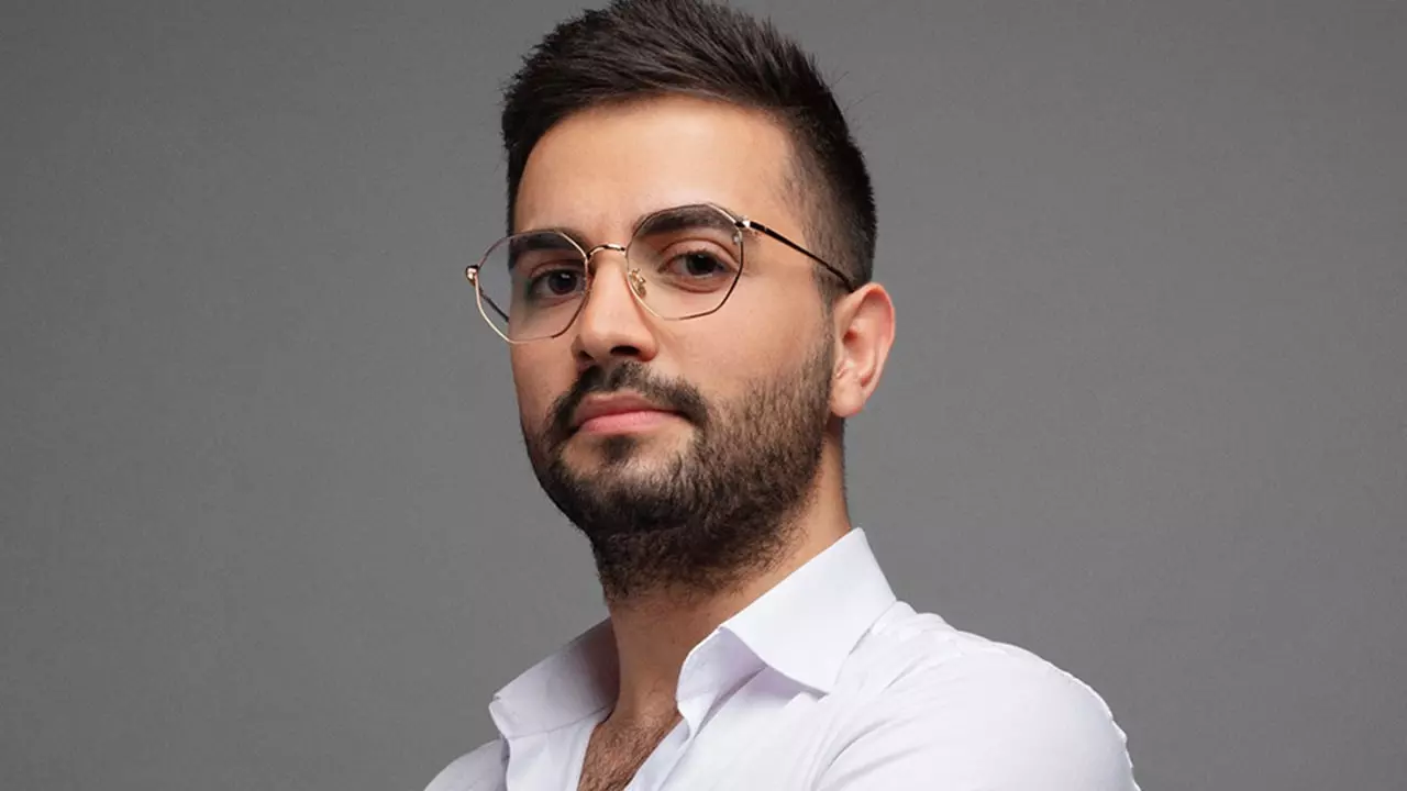 Kadir Ezildi Kimdir Nereli Kac Yasinda