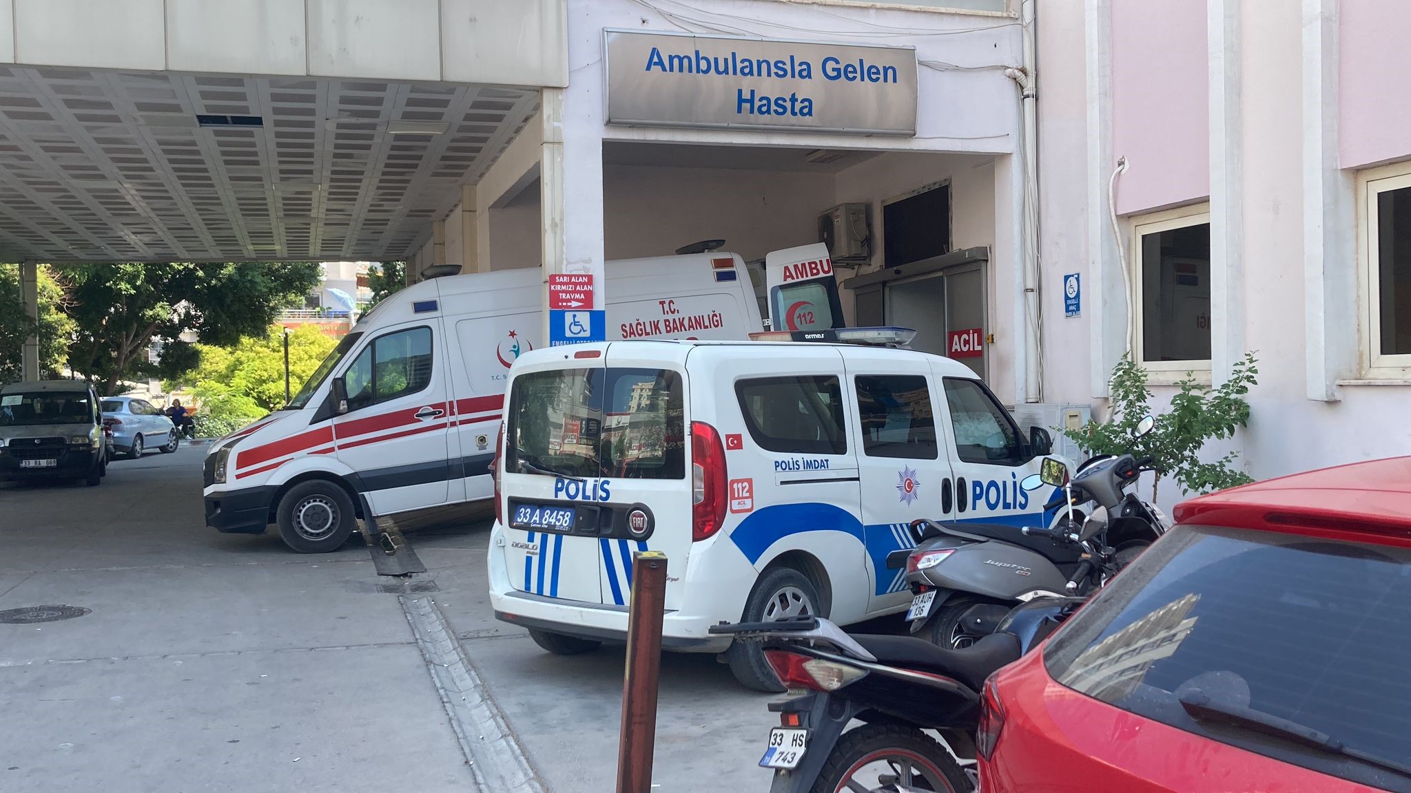 Mersin'in Kargıcak Mahallesinde Trafik Kazası 2 Yaralı (2)-1