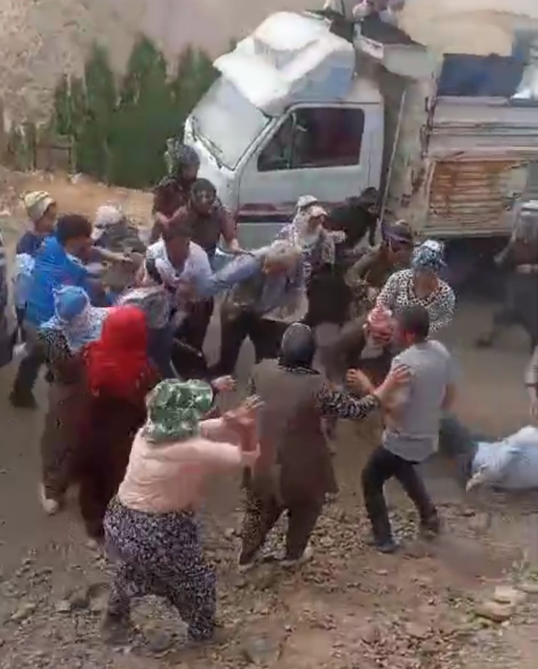 Van Başkale'de Yayla Arazisi Anlaşmazlığı Şiddete Döndü 3 Yaralı (3)