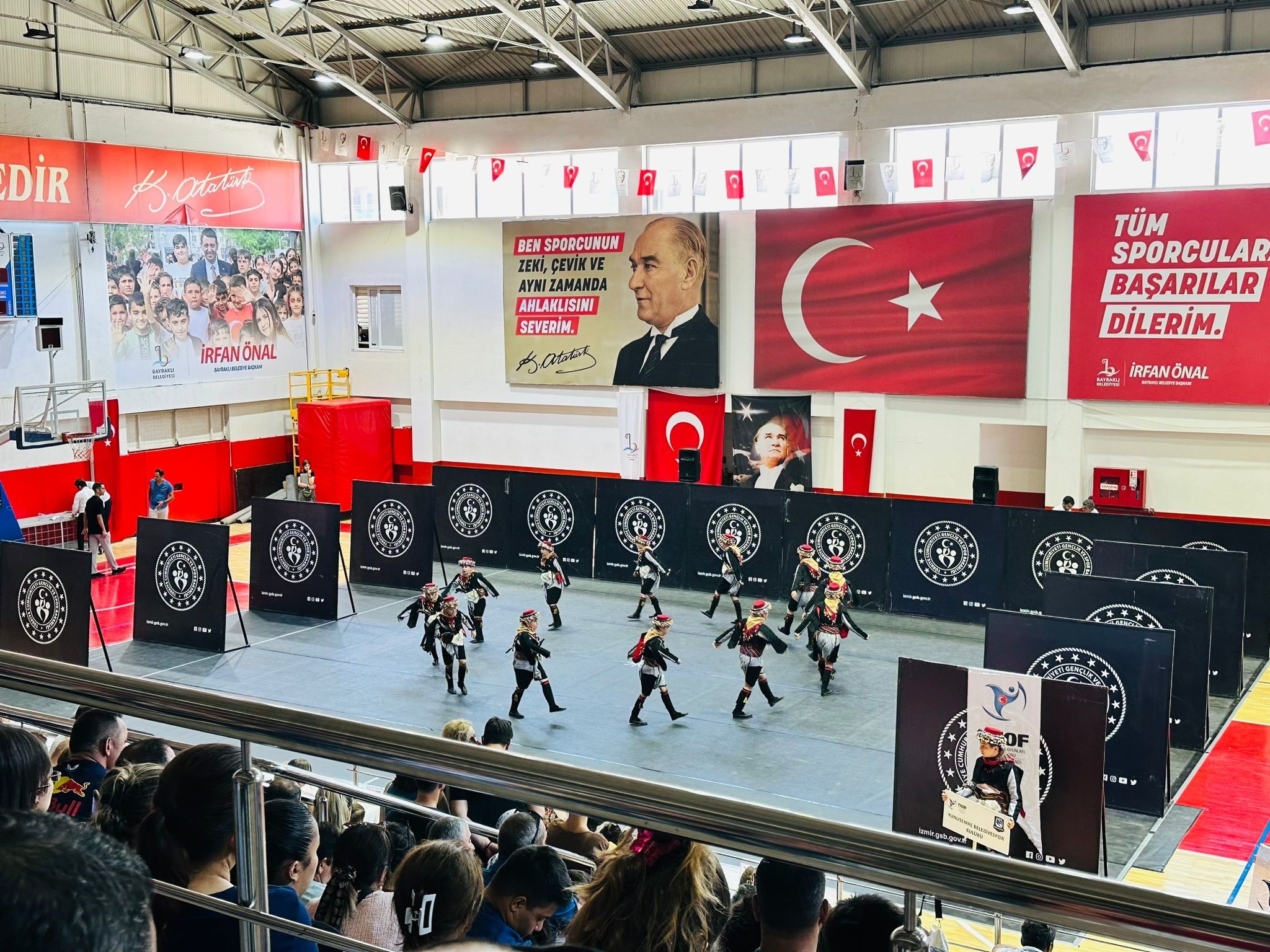 Yunusemrenin Efeleri Izmirde Ege Bolge Ikincisi Oldu (1)