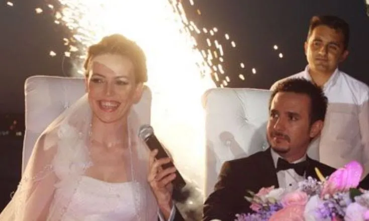 Eda Erdemin Esi Erdem Dundar Kimdir 85