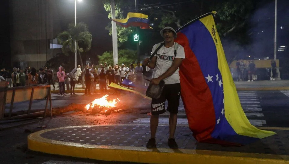 Venezuelada Maduro Neden Protesto Ediliyor (2)