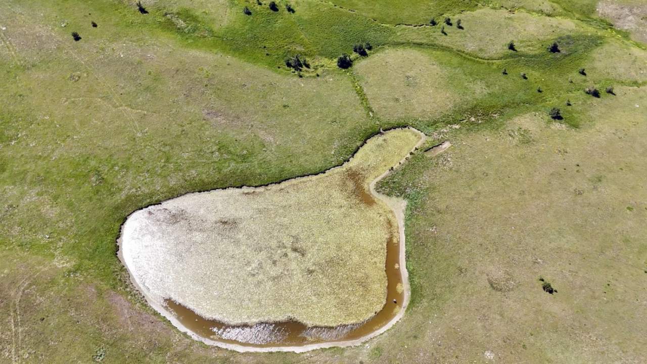 Ilgaz Daglarinin Zirvesindeki Buzul Golu Ziyaretcilerini Bekliyor (2)