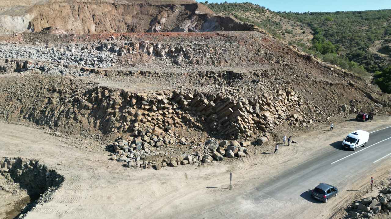 Sanliurfada Volkanik Harika 2 Milyon Yillik Bazalt Sutunlar Dunyayi Sasirtti (3)