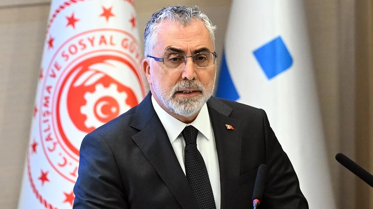 Milyonlarin Gozu Bu Haberde Bakan Vedat Isikhandan Flas Asgari Ucret Aciklamasi