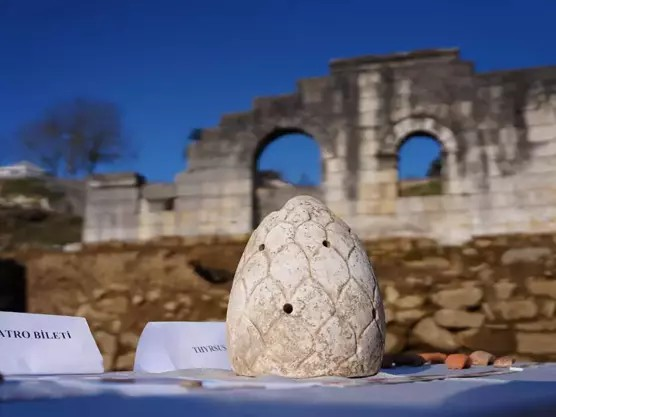 Antik Tiyatronun Sirri Cozuluyor 2 Bin Yillik Bilet Turkiyede Kesfedildi (2)