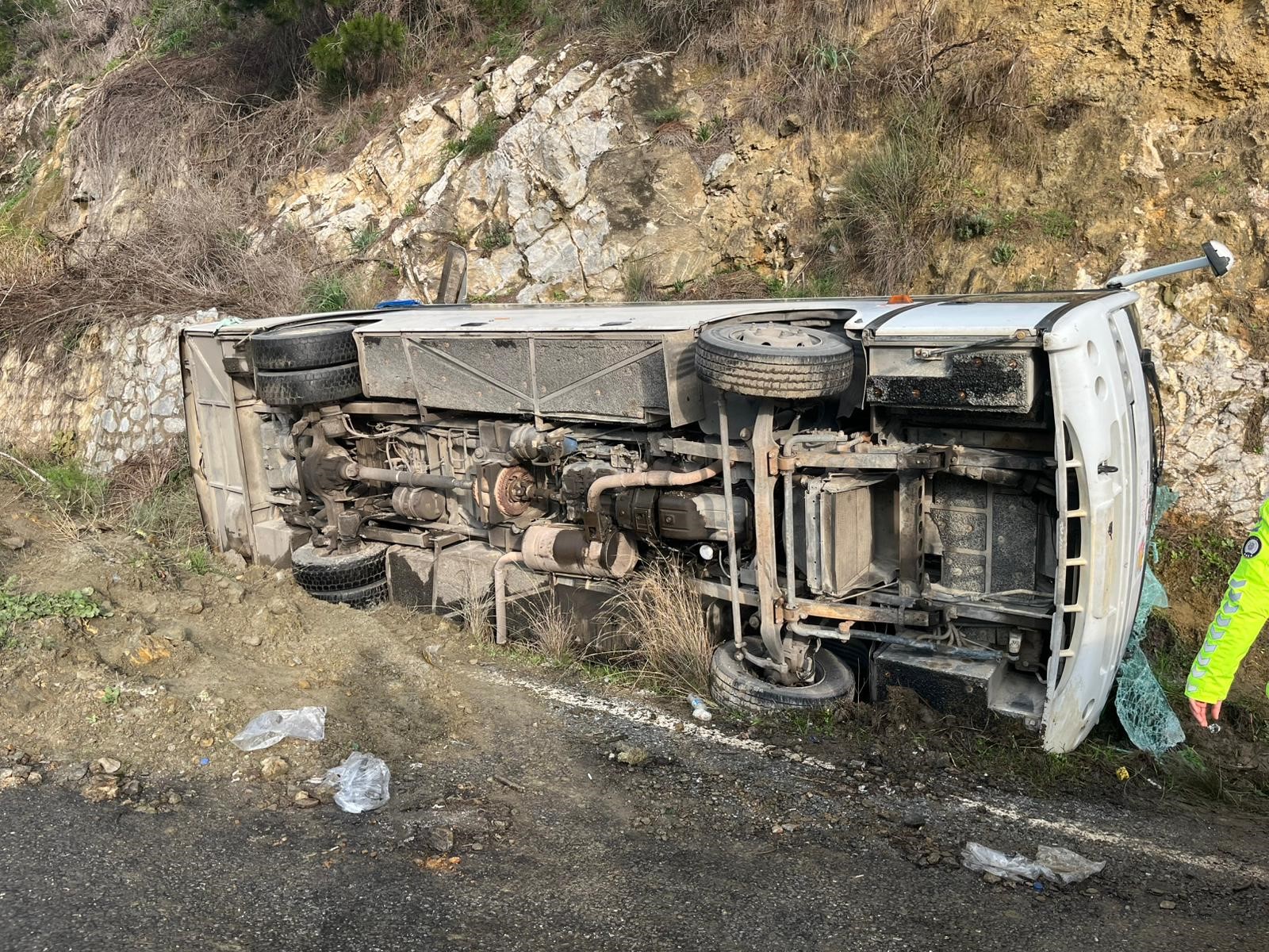 Izmir Nergis Festivali Giden Tur Minibusu Devrildi Cok Sayida Yarali Var (3)