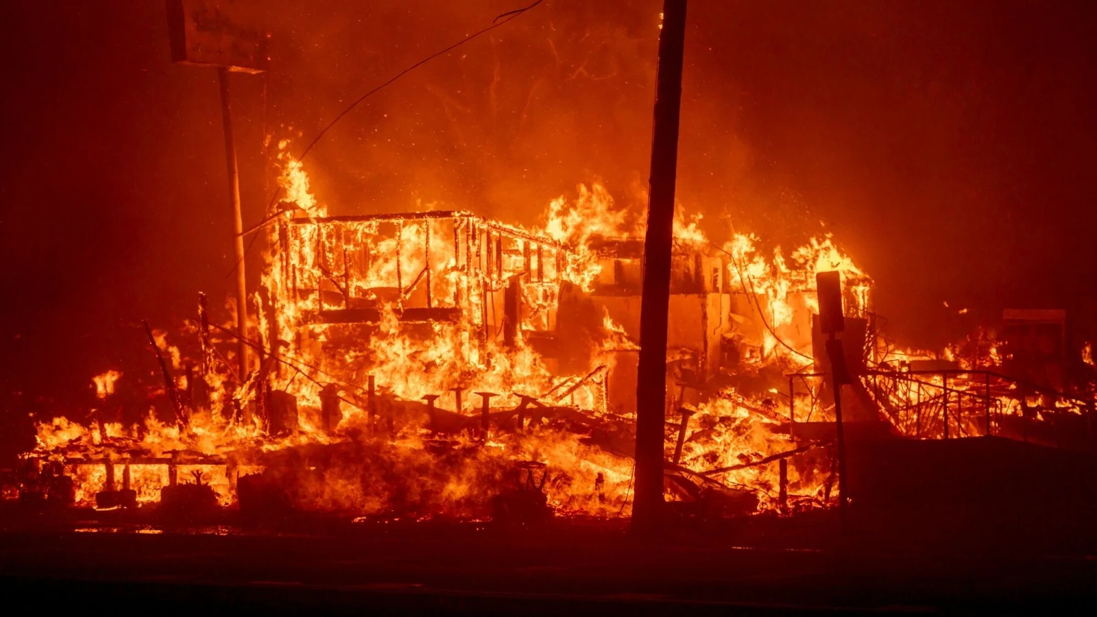 Los Angeles Yangin Nerede Ne Zaman Neden Cikti Los Angelesta Son Durum Ne (1)