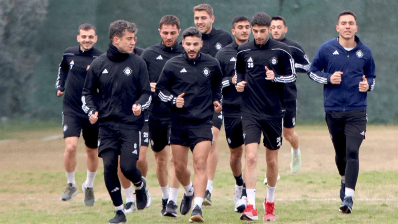 Altayin Rakibinde Izmirli Isimler Dikkat Cekiyor 2