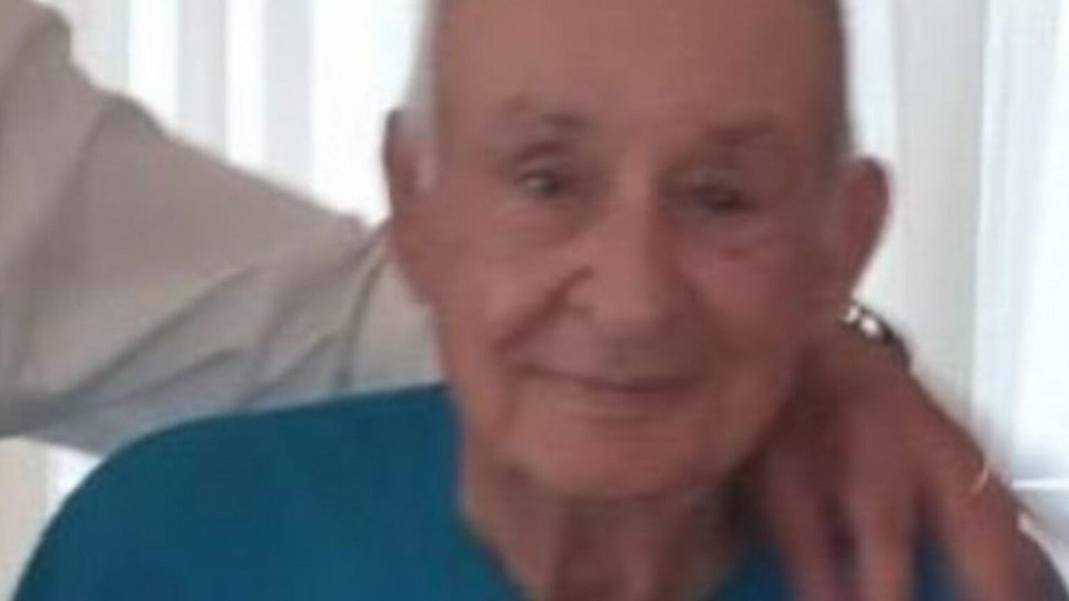 Petek Dincozun Dedesi Ayhan Togus Kimdir Neden Oldu-1