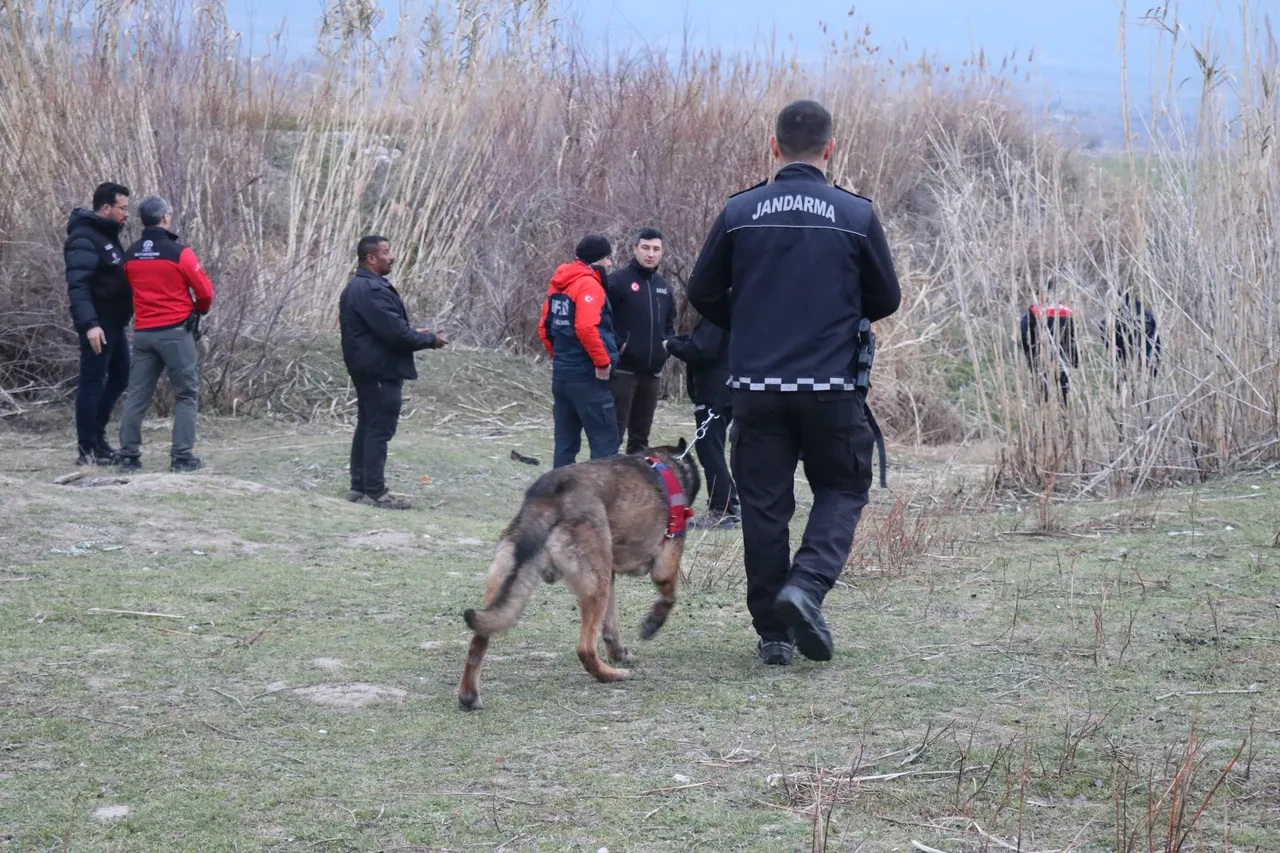 4 Yasindaki Cocuktan Haber Alinamiyor Nazli Sesen Nerede Kayboldu (1)