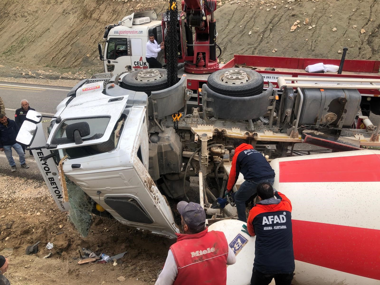 Korkunc Kaza Can Aldi Beton Mikseri Devrildi (1)