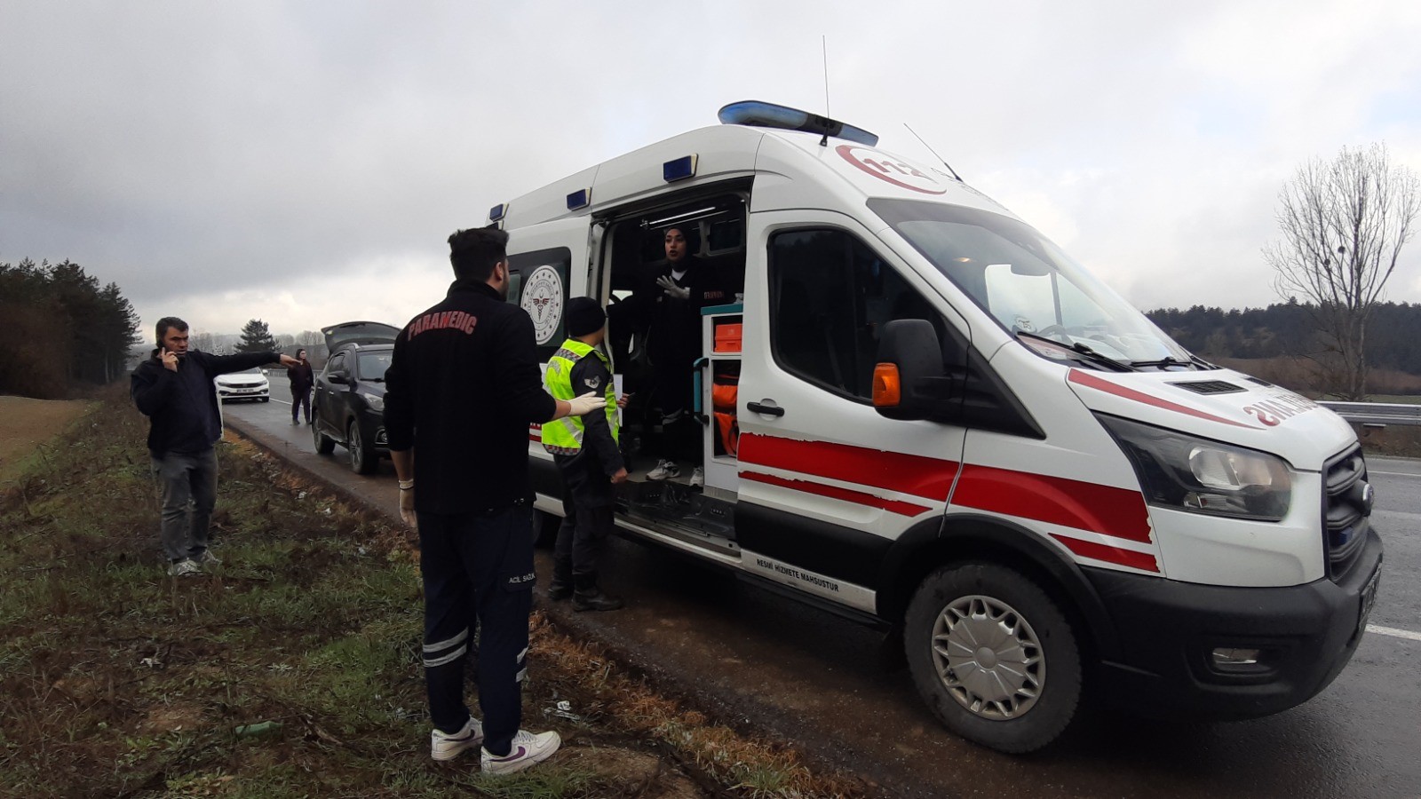 Korkunc Kaza Doktorun Bulundugu Arac Minibusle Carpisti (1)