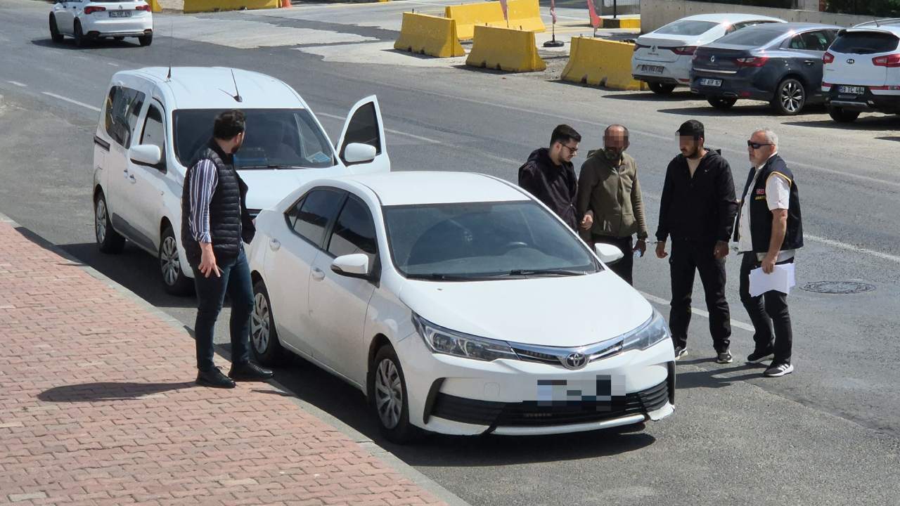 Bogazi Kesilerek Altinlari Calindi (1)
