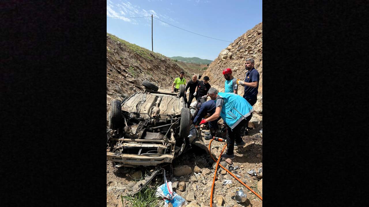Dereye Ucan Otomobilde 7 Kisi Yaralandi (2)