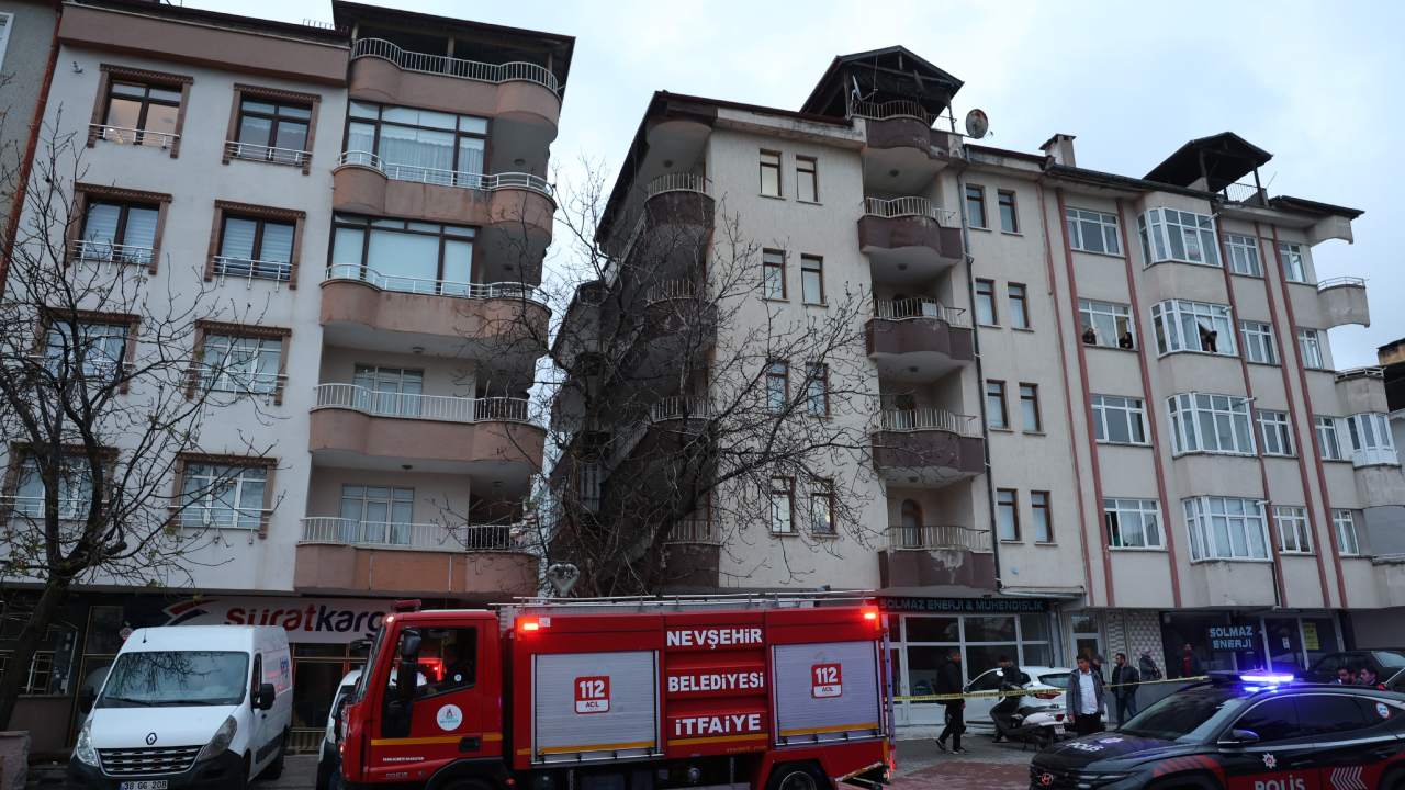 Esinden Kacarken 4 Kattan Atlayip Hayatini Kaybetti (1)