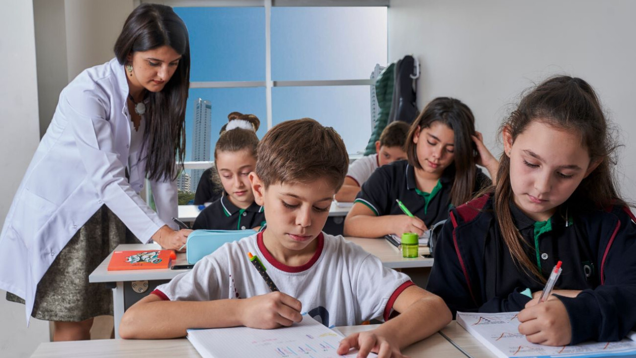 Eski Ogretmenimi Nasil Bulabilirim Isimden Ogretmen Sorgulama Mumkun Mu (2)