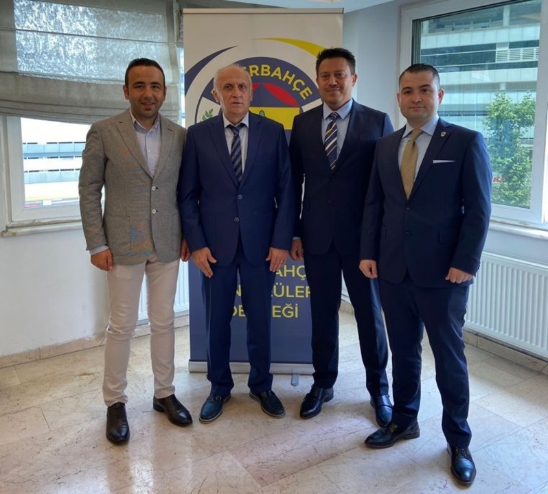 Fenerbahce Gonulluleri Dernegi Yonetim Kurulu Baskani Emrah Tunay Kimdir (1)