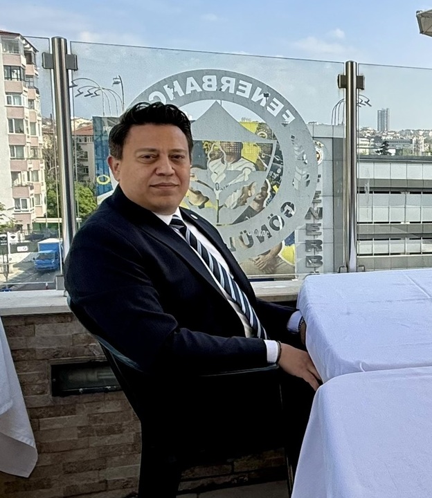 Fenerbahce Gonulluleri Dernegi Yonetim Kurulu Baskani Emrah Tunay Kimdir (2)