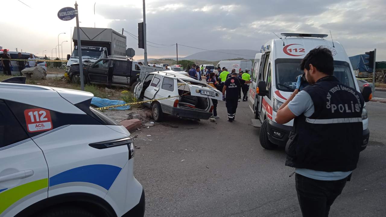 Kirmizi Isik Ihlalinde Yasli Cift Hayatini Kaybetti (1)