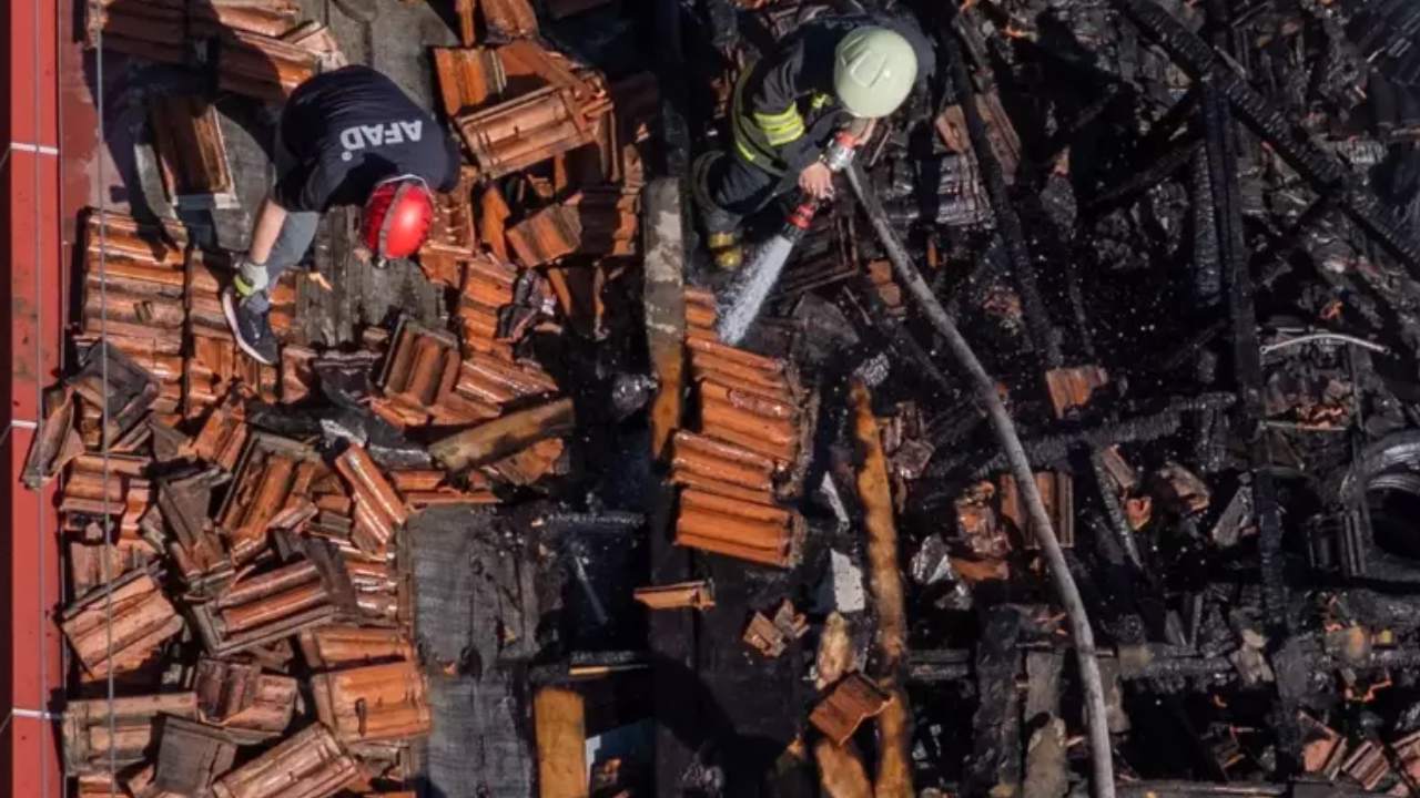 Lokantada Baslayan Yanginin Sicramasiyla 20 Is Yeri Zarar Gordu (1)